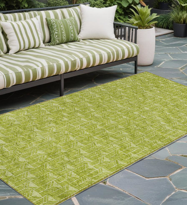 Homeroots 8' Runner Moss Green Geometric Washable Non-skid Rug For Indoor And Outdoor Elegance And Style Aloe Polyester 560029