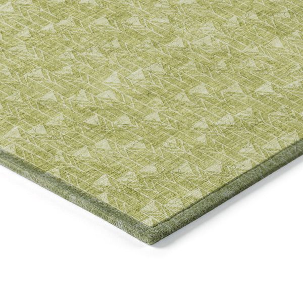 Homeroots 3' X 5' Moss Green Geometric Washable Non Skid Indoor Outdoor Area Rug Aloe Polyester 560031