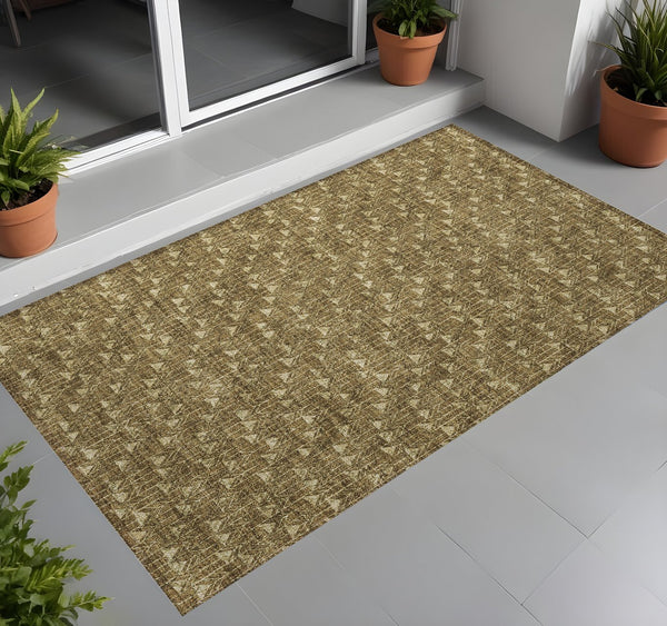 Homeroots 8' Runner Moss Green Geometric Washable Non-skid Rug For Indoor And Outdoor Elegance And Style 3' X 5' Polyester 560058