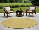 Homeroots 8' Round Gold Round Geometric Washable Non Skid Indoor Outdoor Area Rug Gold Polyester 560078