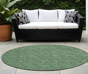 Homeroots 8' Round Sage Round Geometric Washable Non Skid Indoor Outdoor Area Rug Green Polyester 560096