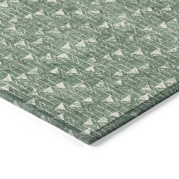 Homeroots 8' Runner Moss Green Geometric Washable Non-skid Rug For Indoor And Outdoor Elegance And Style 8' X 10' Polyester 560097