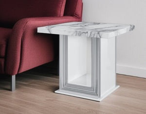 Homeroots 24" White And Silver Faux Marble Pedestal End Table - Chic Accent For Living Room Or Bedroom Decor   560102