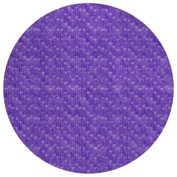 Homeroots 8' Round Purple Round Geometric Washable Non Skid Indoor Outdoor Area Rug Purple Polyester 560117