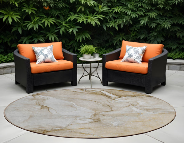 Homeroots 8' Round Brown Round Abstract Washable Non Skid Indoor Outdoor Area Rug Brown Polyester 560198