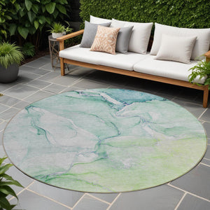Homeroots 8' Round Green Round Abstract Washable Non Skid Indoor Outdoor Area Rug Green Polyester 560216