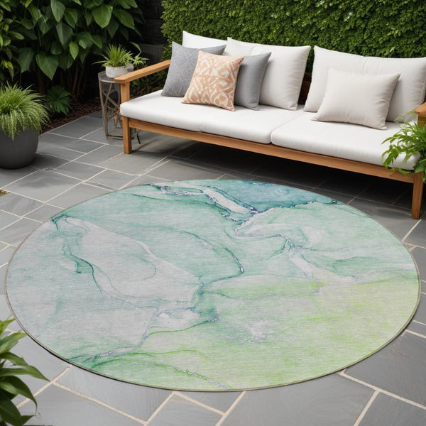 Homeroots 8' Round Green Round Abstract Washable Non Skid Indoor Outdoor Area Rug Green Polyester 560216