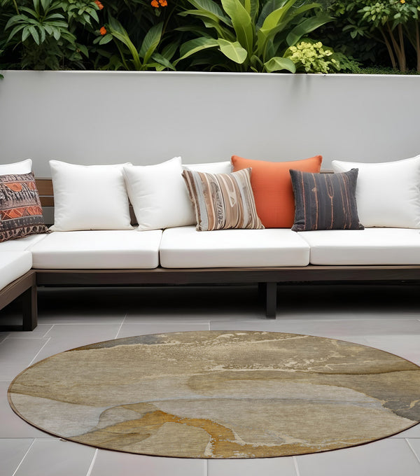 Homeroots 8' X 8' Brown Round Abstract Washable Indoor Outdoor Area Rug Brown Polyester 560252