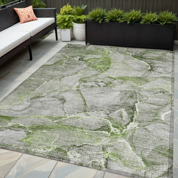HomeRoots 5' Blue and Gray Abstract Area Rug - Durable, Washable, Non-Skid Design for Indoor and Outdoor Spaces 5' X 8' 560361