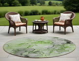 Homeroots 8' Round Green Round Abstract Washable Non Skid Indoor Outdoor Area Rug Green Polyester 560407