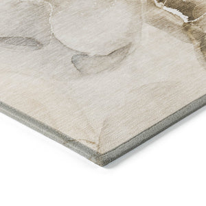 HomeRoots 5' Abstract Indoor Outdoor Area Rug - Stylish Washable Design for Living Spaces and Patios Beige 560444