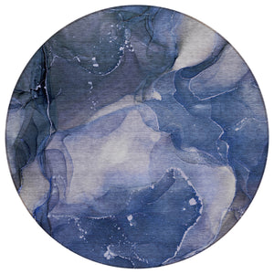 Homeroots 8' Round Blue Round Abstract Washable Non Skid Indoor Outdoor Area Rug Blue Polyester 560488