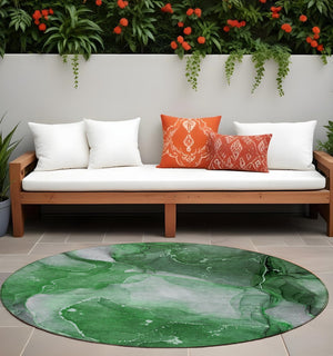 HomeRoots 5' Blue Abstract Area Rug - Washable, Non-Skid Design Perfect for Indoor and Outdoor Spaces 8' Round 560506