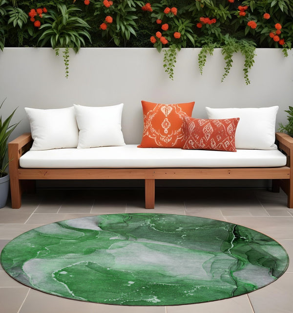 HomeRoots 5' Blue Abstract Area Rug - Washable, Non-Skid Design Perfect for Indoor and Outdoor Spaces 8' Round 560506