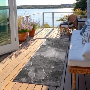 Homeroots 8' Runner Gray Abstract Washable Non Skid Indoor Outdoor Runner Rug Gray Polyester 560511