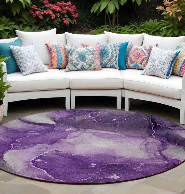HomeRoots 5' Blue Abstract Area Rug - Washable, Non-Skid Design Perfect for Indoor and Outdoor Spaces 8' Round 560524