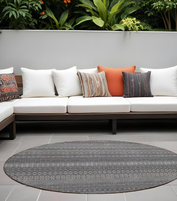 Homeroots 2' Artichoke Green Striped Washable Indoor Outdoor Runner Rug - Stylish, Stain-resistant Design 8' Round Polyester 560722