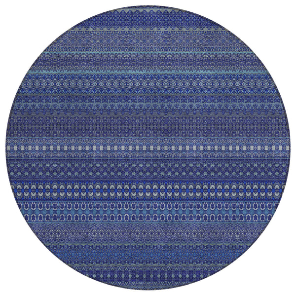 Homeroots 8' Round Navy Blue Round Striped Washable Non Skid Indoor Outdoor Area Rug Navy Polyester 560749