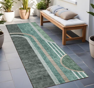 Homeroots 2' Abstract Washable Indoor Outdoor Runner Rug - Stylish, Stain Resistant Design For Any Space Emerald Polyester 561312