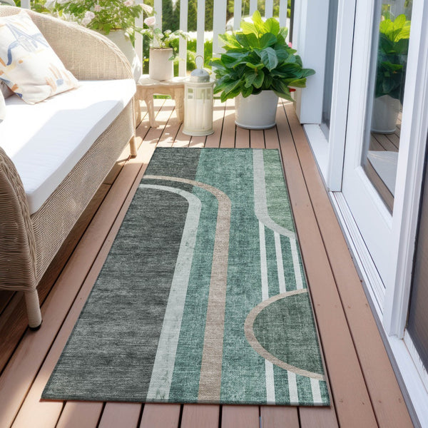 Homeroots 2' Abstract Washable Indoor Outdoor Runner Rug - Stylish, Stain Resistant Design For Any Space Emerald Polyester 561312
