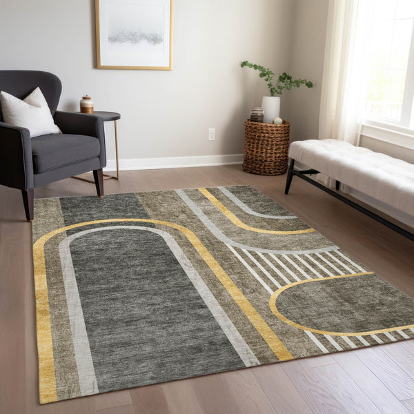 Homeroots 2' Abstract Washable Indoor Outdoor Runner Rug - Stylish, Stain Resistant Design For Any Space Taupe Polyester 561351