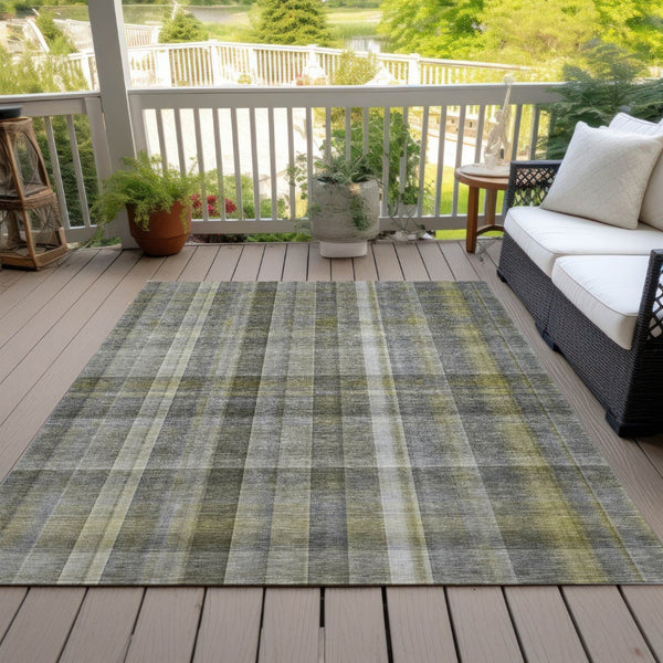 HomeRoots 5' X 8' Plaid Washable Area Rug - Durable, Non-Skid Design for Indoor/Outdoor Use & Easy Care Solutions Gray 561481