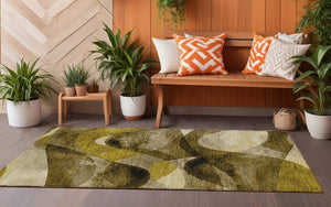 Homeroots 5' X 8' Abstract Washable Non-skid Area Rug For Indoor & Outdoor Spaces - Stain Resistant Design Coffee Polyester 561580