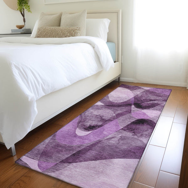 Homeroots 5' X 8' Abstract Washable Non-skid Area Rug For Indoor & Outdoor Spaces - Stain Resistant Design Purple Polyester 561616