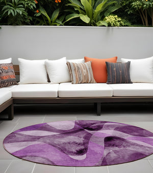 Homeroots 8' X 8' Purple Round Abstract Washable Non Skid Indoor Outdoor Area Rug Purple Polyester 561620