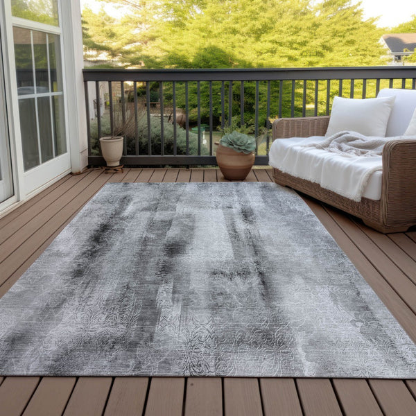 Homeroots 3' Washable Non-skid Indoor Outdoor Area Rug – Stylish Stain Resistant Design For Family Spaces Gray Polyester 561659