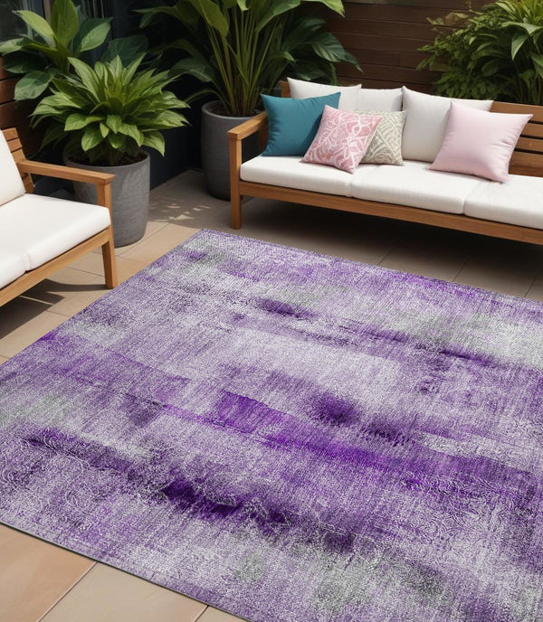 Homeroots 9' X 12' Purple Washable Non Skid Indoor Outdoor Area Rug Purple Polyester 561667