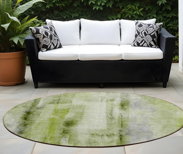 Homeroots 8' Round Sage Round Washable Non Skid Indoor Outdoor Area Rug Sage Polyester 561674