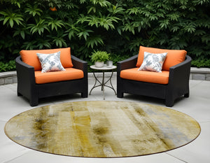 Homeroots 8' Round Taupe Round Washable Non Skid Indoor Outdoor Area Rug Taupe Polyester 561683