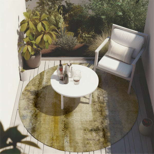 Homeroots 8' Round Taupe Round Washable Non Skid Indoor Outdoor Area Rug Taupe Polyester 561683