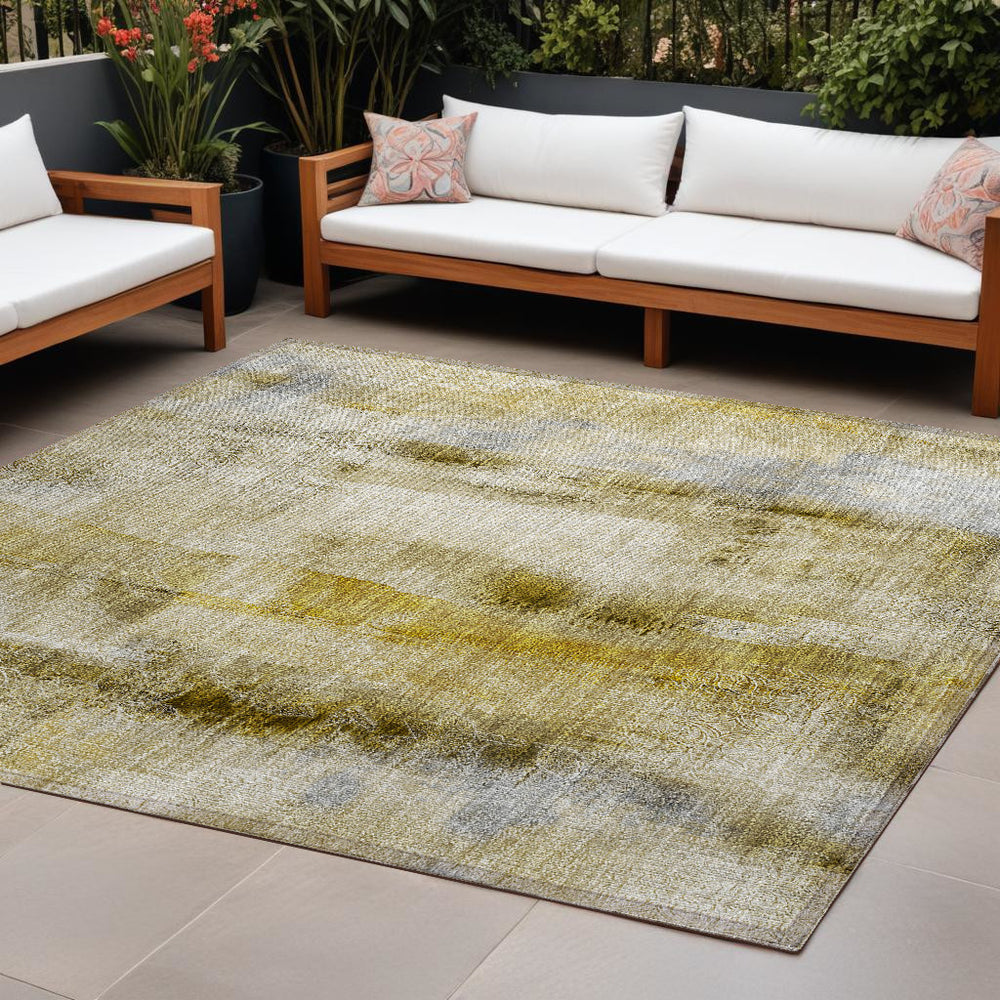 Homeroots 3' Washable Non-skid Indoor Outdoor Area Rug – Stylish Stain Resistant Design For Family Spaces Taupe Polyester 561685