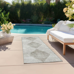 Homeroots 8' Runner Gray Geometric Washable Non Skid Indoor Outdoor Runner Rug Gray Polyester 561751