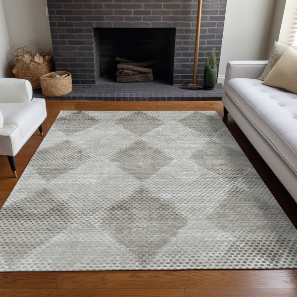Homeroots 3' X 5' Geometric Washable Non-skid Area Rug For Indoor And Outdoor Spaces - Stain Resistant Charm Gray Polyester 561754