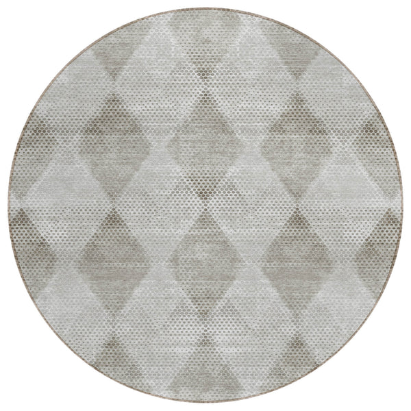Homeroots 8' Round Gray Round Geometric Washable Non Skid Indoor Outdoor Area Rug Gray Polyester 561755