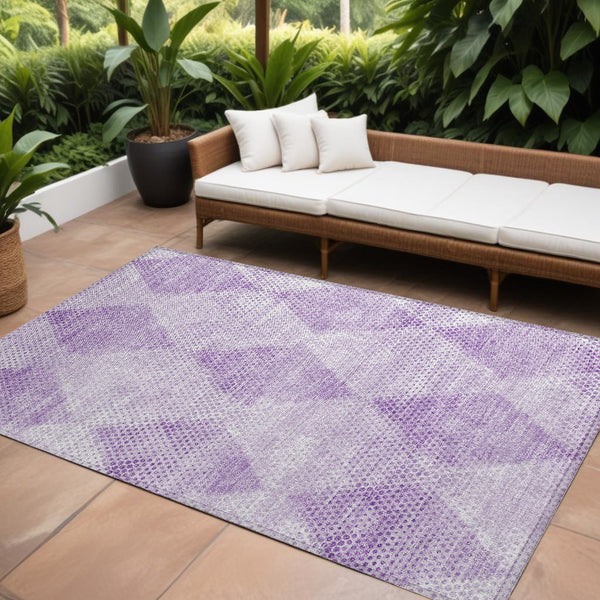 Homeroots 3' X 5' Geometric Washable Non-skid Area Rug For Indoor And Outdoor Spaces - Stain Resistant Charm Lavender Polyester 561776