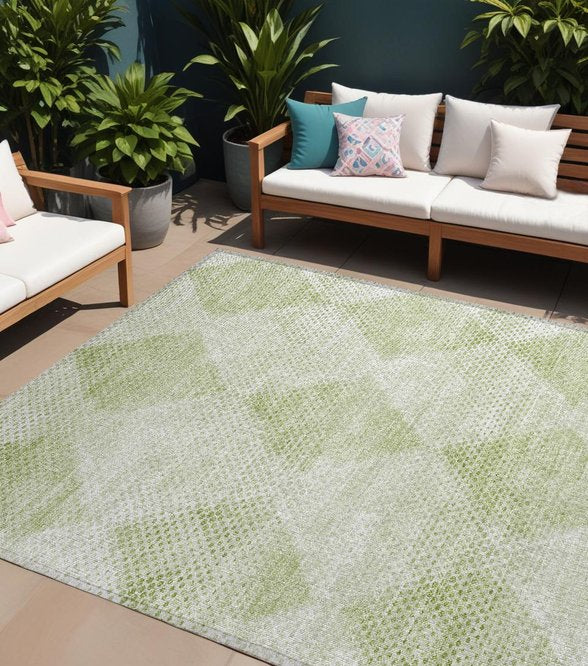 Homeroots 3' X 5' Geometric Washable Non-skid Area Rug For Indoor And Outdoor Spaces - Stain Resistant Charm Mint Polyester 561794