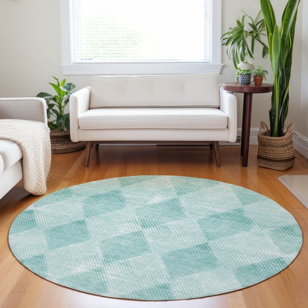 Homeroots 8' Round Teal Round Geometric Washable Non Skid Indoor Outdoor Area Rug Teal Polyester 561800