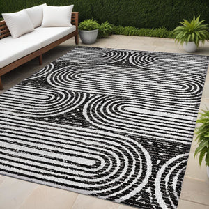 Homeroots 3' X 5' Stylish Abstract Washable Non-skid Area Rug For Indoor And Outdoor Use, Stain Resistant Black Polyester 561808