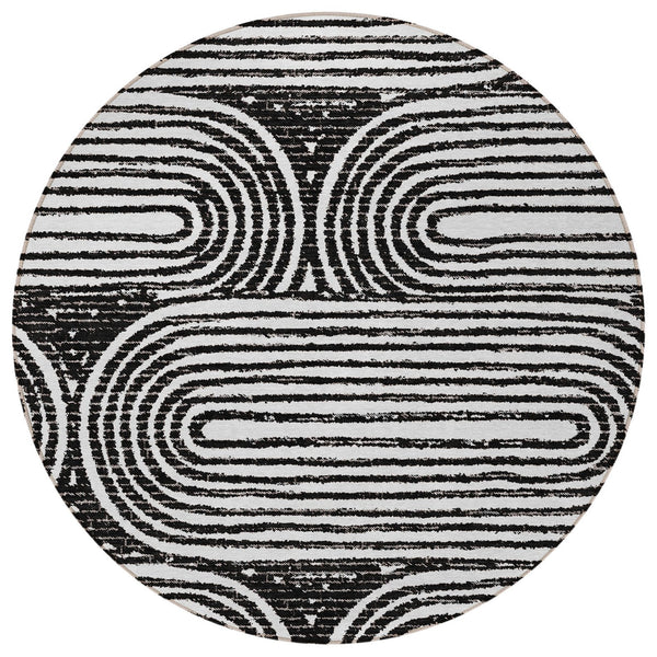 Homeroots 3' X 5' Stylish Abstract Washable Non-skid Area Rug For Indoor And Outdoor Use, Stain Resistant Black Polyester 561809