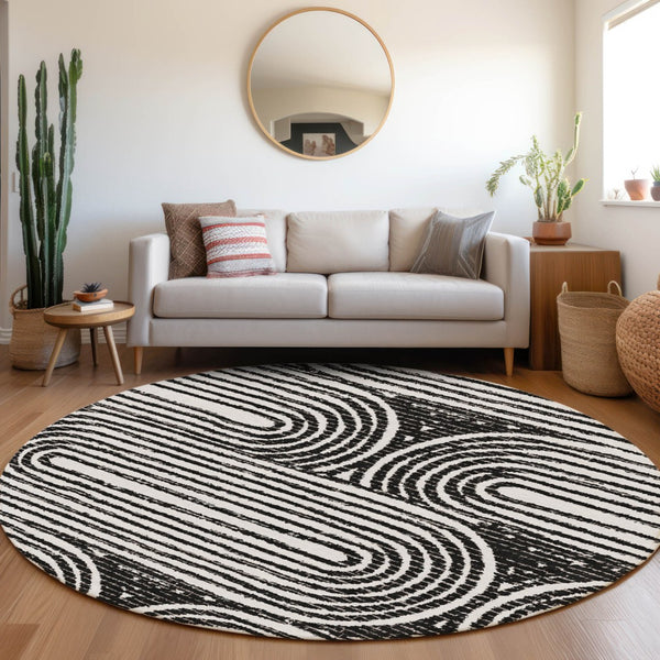 Homeroots 3' X 5' Stylish Abstract Washable Non-skid Area Rug For Indoor And Outdoor Use, Stain Resistant Black Polyester 561809