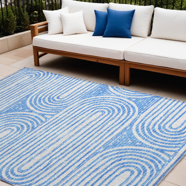 Homeroots 3' X 5' Stylish Abstract Washable Non-skid Area Rug For Indoor And Outdoor Use, Stain Resistant Blue Polyester 561820