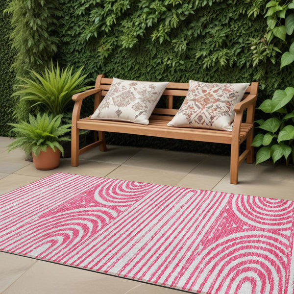 Homeroots 3' X 5' Stylish Abstract Washable Non-skid Area Rug For Indoor And Outdoor Use, Stain Resistant Blush Polyester 561823