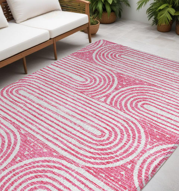 Homeroots 3' X 5' Stylish Abstract Washable Non-skid Area Rug For Indoor And Outdoor Use, Stain Resistant Blush Polyester 561826