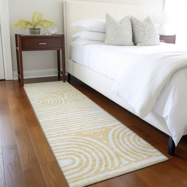 Homeroots 8' Runner Gold And White Abstract Washable Non Skid Indoor Outdoor Runner Rug Gold Polyester 561832