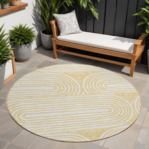 Homeroots 3' X 5' Stylish Abstract Washable Non-skid Area Rug For Indoor And Outdoor Use, Stain Resistant Gold Polyester 561836