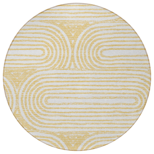 Homeroots 3' X 5' Stylish Abstract Washable Non-skid Area Rug For Indoor And Outdoor Use, Stain Resistant Gold Polyester 561836